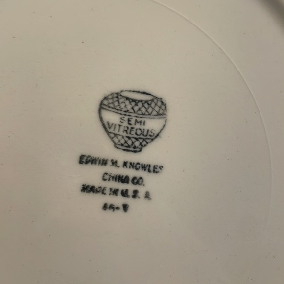 Edwin M Knowles China Co. Gold Rimmed Floral Dinner Plates (4) - Picture 4 of 6